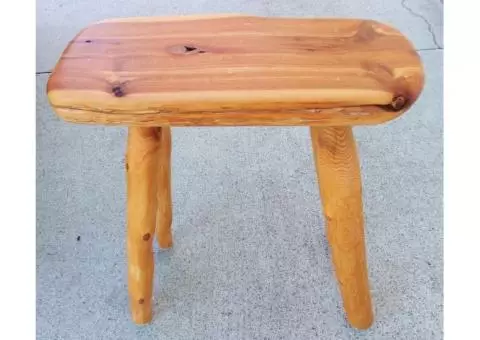 HANDCRAFTED RUSTIC RED CEDAR SEAT / SIDE TABLE
